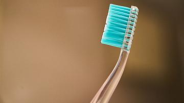 8 неща, които можете да почистите с четката за зъби